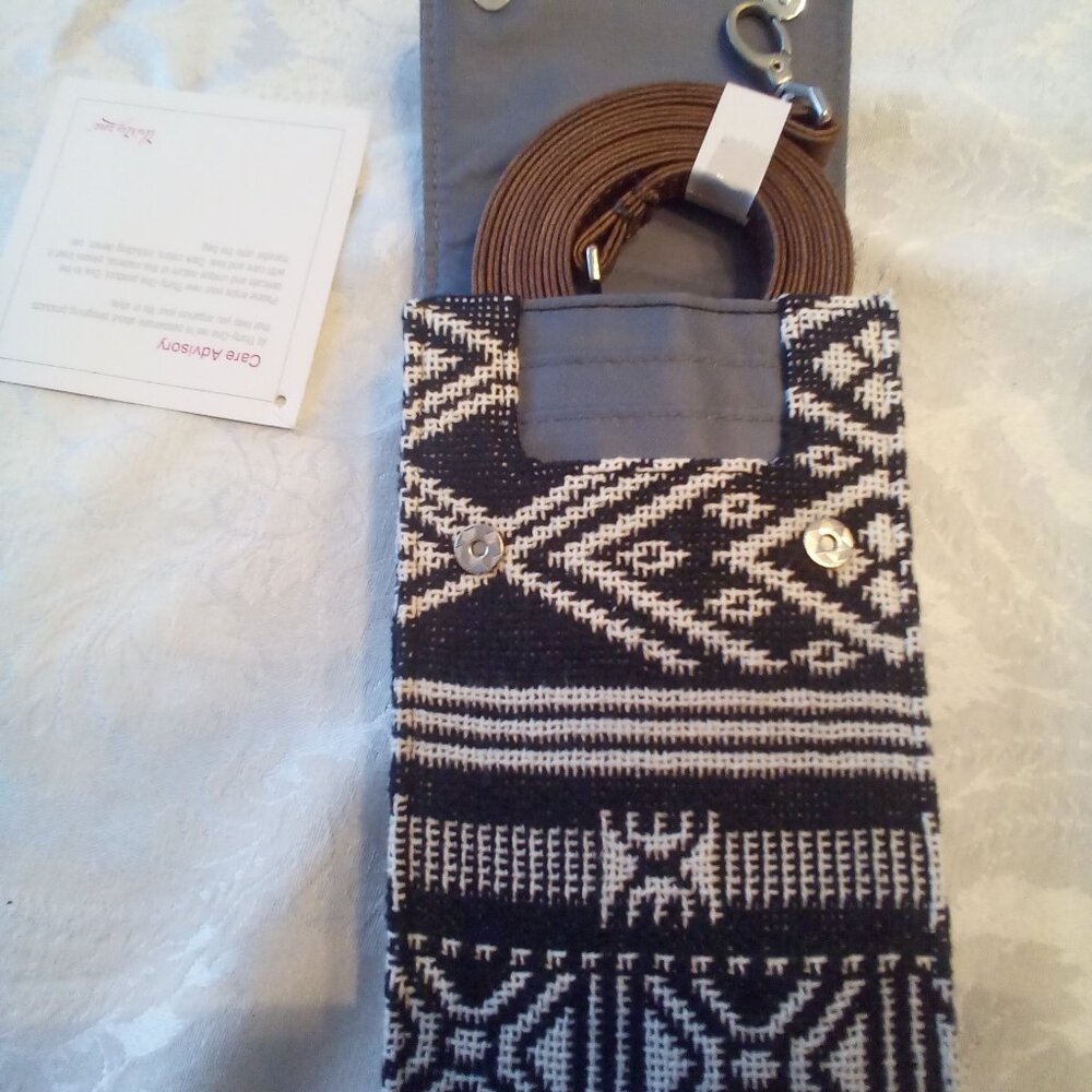 Thirty-One Rio Wave Pattern Cross Body New In Package Lightweight - Picture 3 of 5